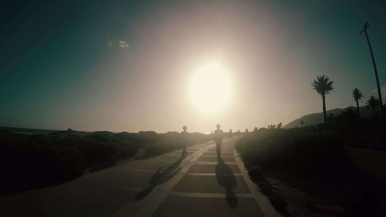 Alfred Beach Sandal + STUTS - Horizon 【Official Music Video】