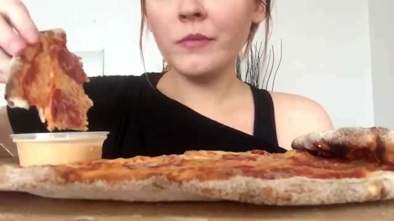 Pepperoni Pizza 🍕 ~ ASMR Relaxing Eating Sounds