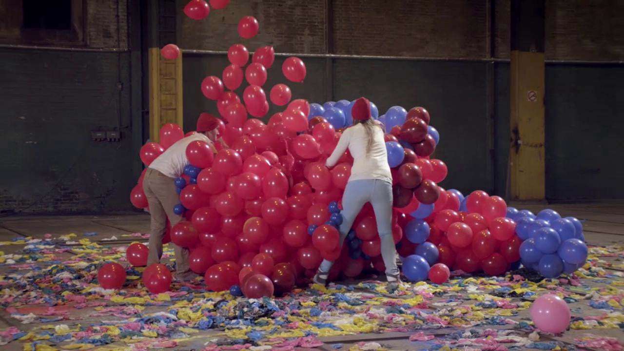 TEDxAmsterdam - 15 000 balloons, 1 skull